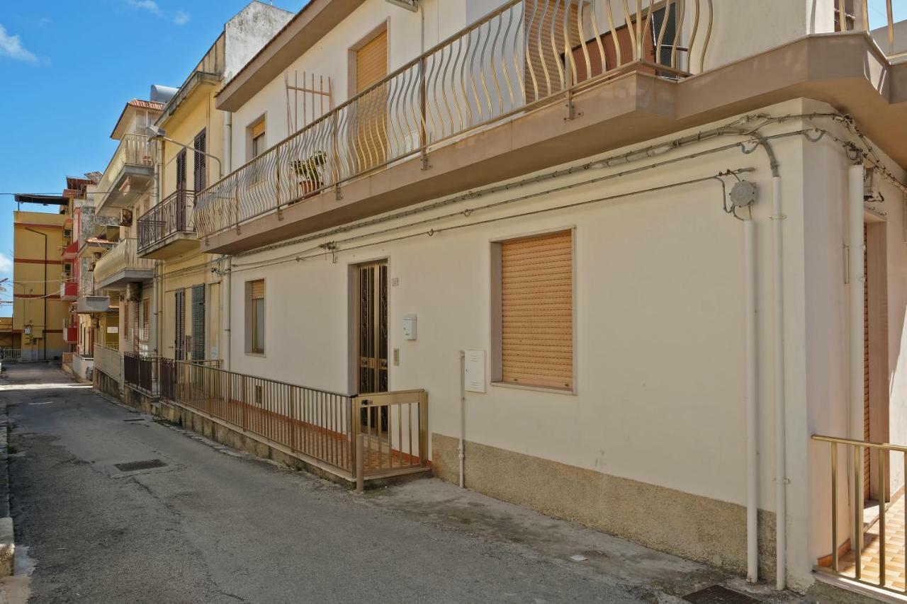 Guest House Via Crispi Pozzallo Exterior foto